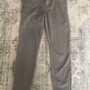 GAP 1969 Gray Denim size 29 skinny jeans ankle zip